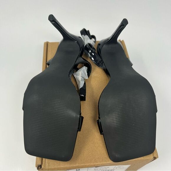 Journee Collection Dorian Sandal - Picture 7 of 9